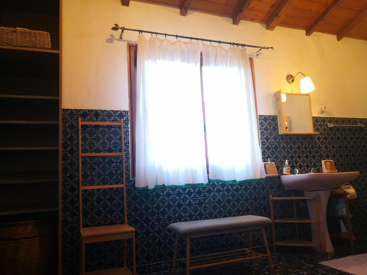 San Nicolo Gerrei Zia Chiarina Bed & Breakfast エクステリア 写真