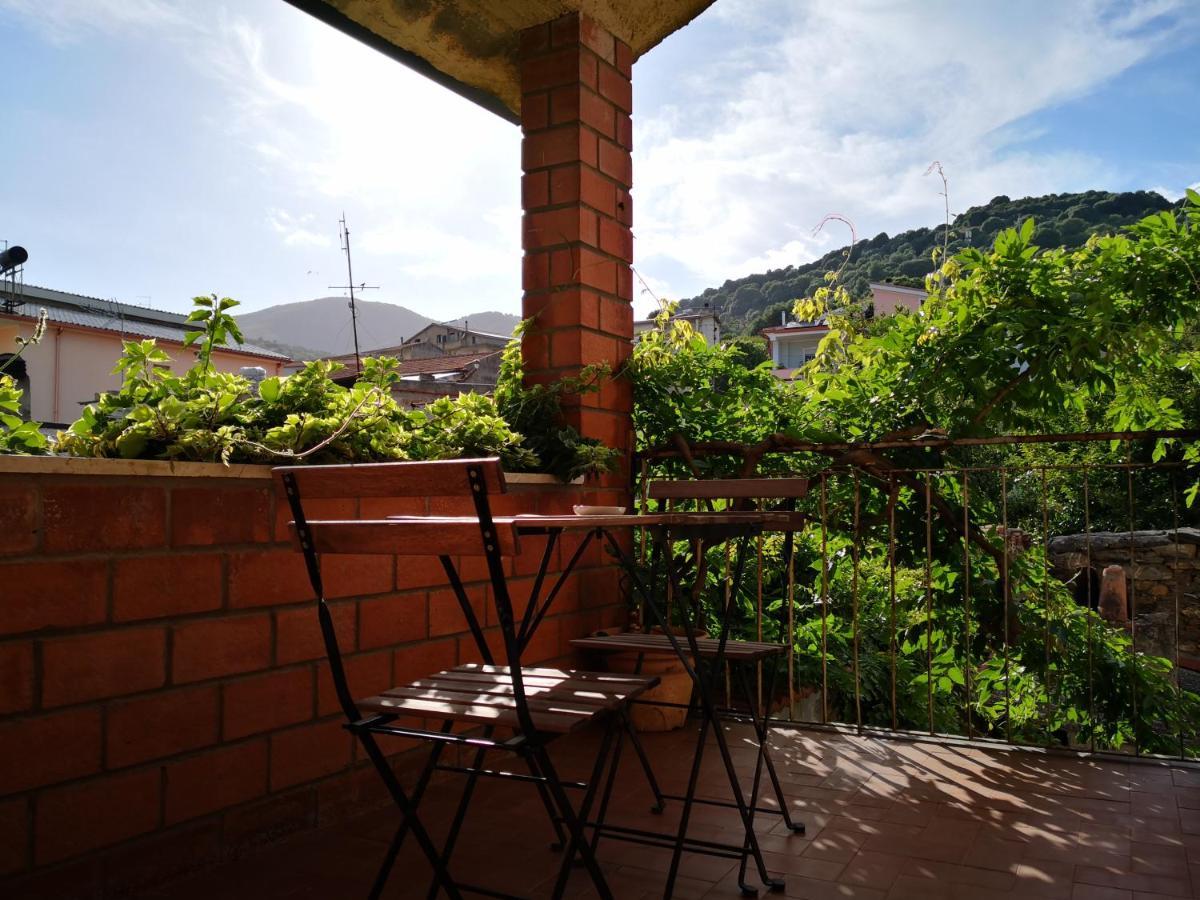 San Nicolo Gerrei Zia Chiarina Bed & Breakfast エクステリア 写真
